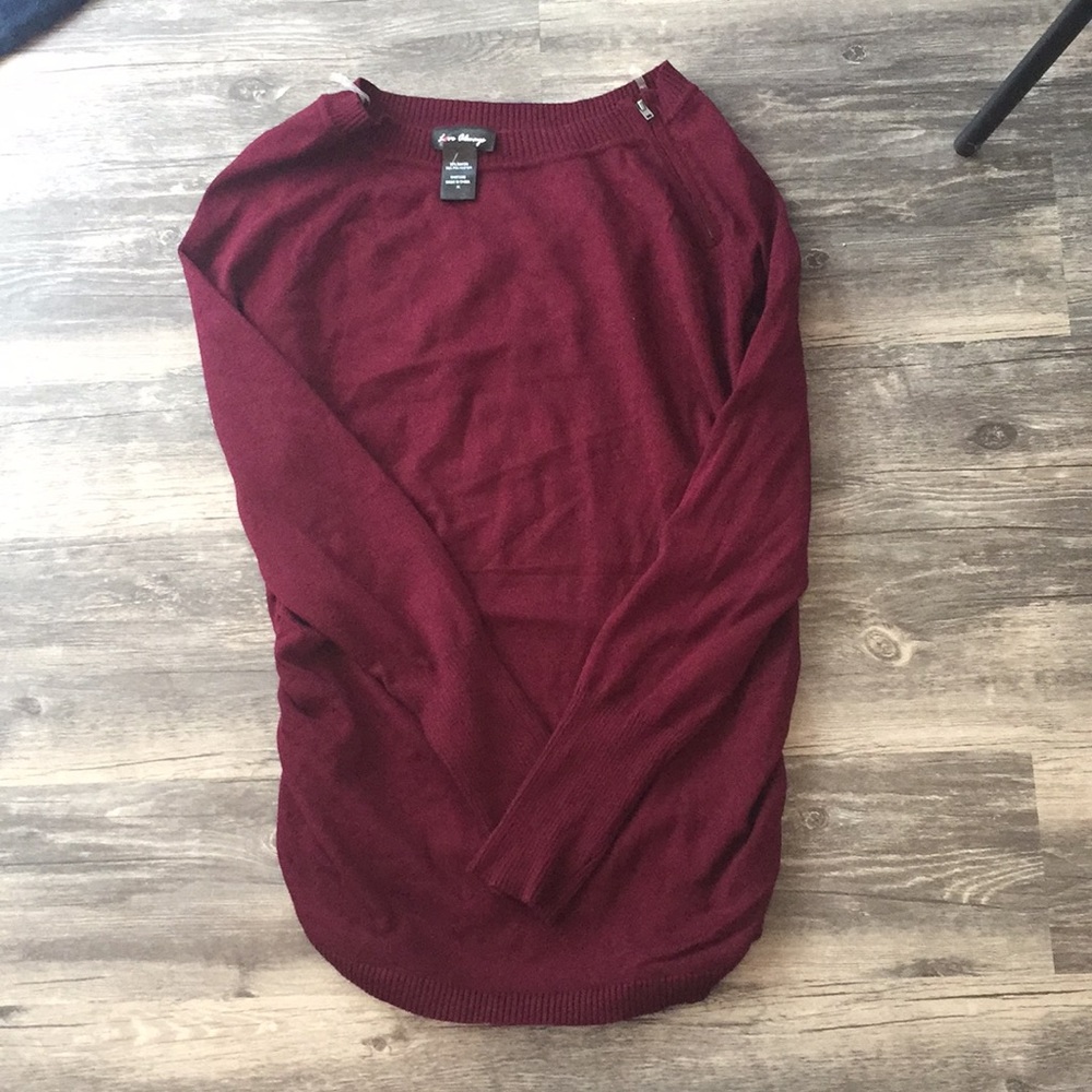 Love always Sweater Sz XL